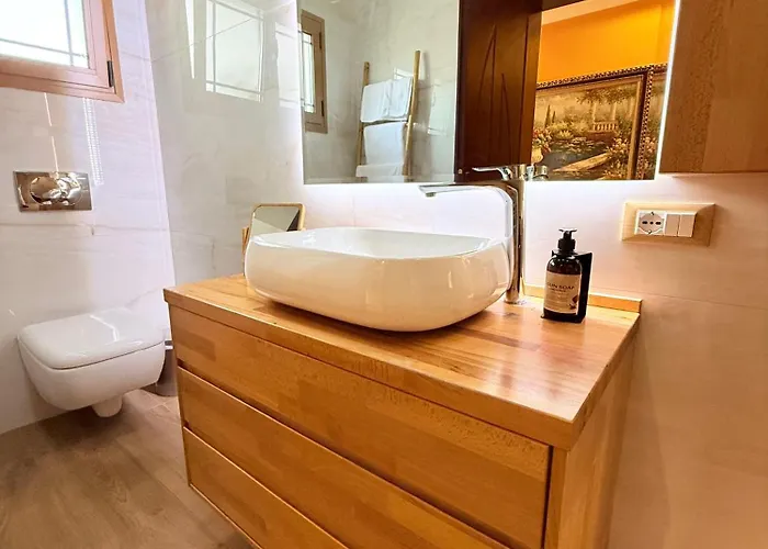 Luxury Free Parking - Center Apartment *