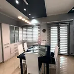 Luxury Free Parking - Center * 티라나
