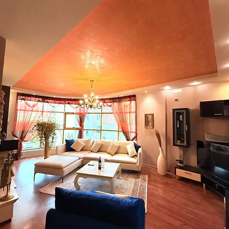 Luxury Free Parking - Center Apartment Tirana