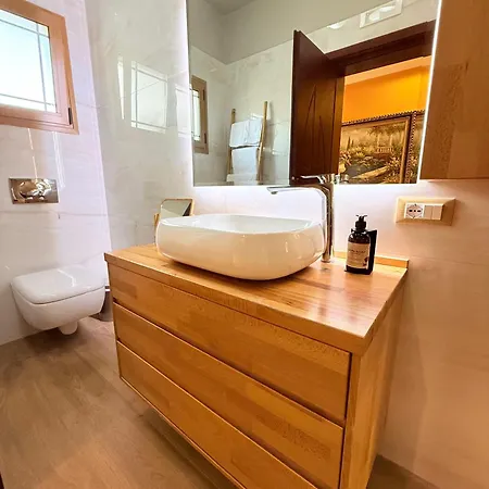 Luxury Free Parking - Center Apartment *