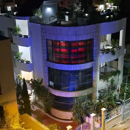 Luxury Free Parking - Center Apartment