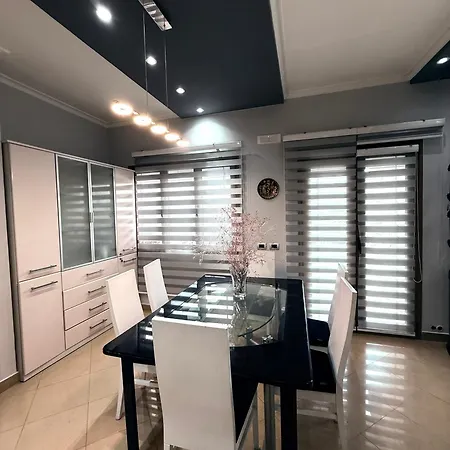 Luxury Free Parking - Center * Tirana