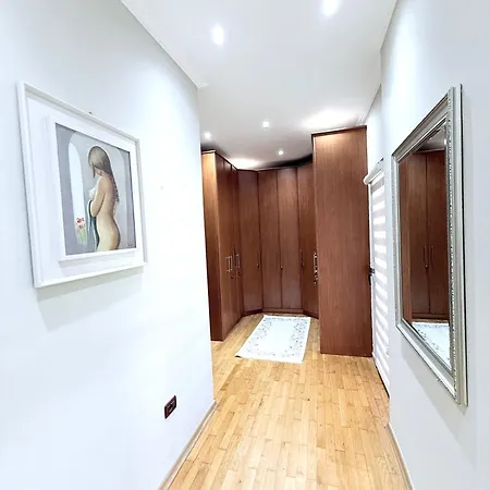 Luxury Free Parking - Center Tirana