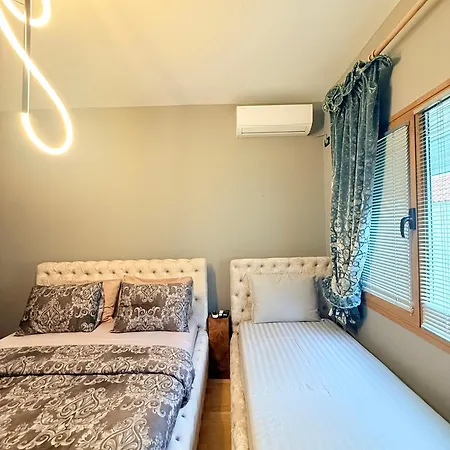 Luxury Free Parking - Center Apartment