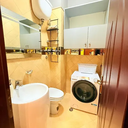 Luxury Free Parking - Center Apartment